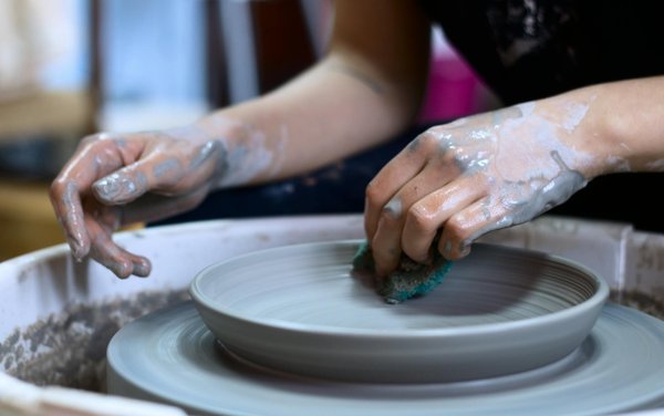 Quelles croisières offrent des ateliers de poterie avec des artisans locaux en Turquie?